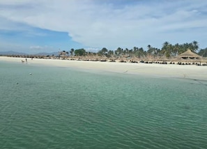 Perto da praia, toalhas de praia 