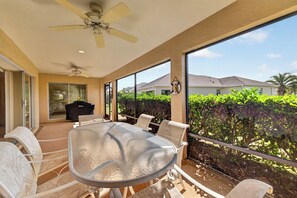 Outdoor dining - 3-bedroom house in The Villages with Golf Cart between Sumter and Brownwood (The Villages)