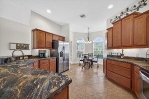Private kitchen - 3-bedroom house in The Villages with Golf Cart between Sumter and Brownwood (The Villages)
