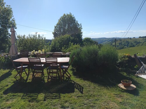 Cottage 2 pers nature and calm in Cantal, animals accepted!