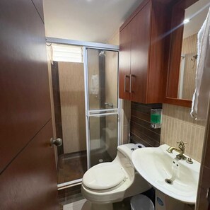 Comfort Apartment, Garden View | Bathroom - inmobiliaria y constructra adis sas (Cali)