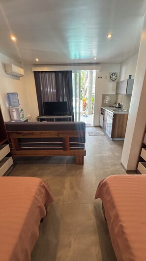 Deluxe Double or Twin Room, Balcony, Pool View - PILI BEACH RESORT AGMANIC (Santa Fe)
