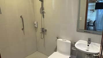 Comfort Double or Twin Room, Balcony, Garden View | Bathroom | Shower, hair dryer, towels, soap