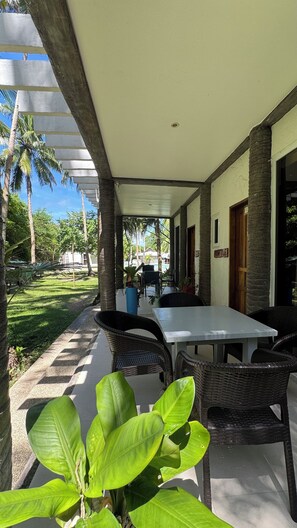 Comfort Double or Twin Room, Balcony, Garden View | Outdoor dining - PILI BEACH RESORT AGMANIC (Santa Fe)