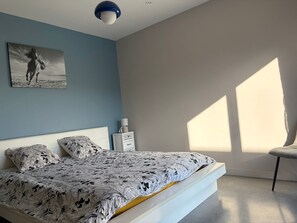 Room - Vrbo Property (Rochemaure)
