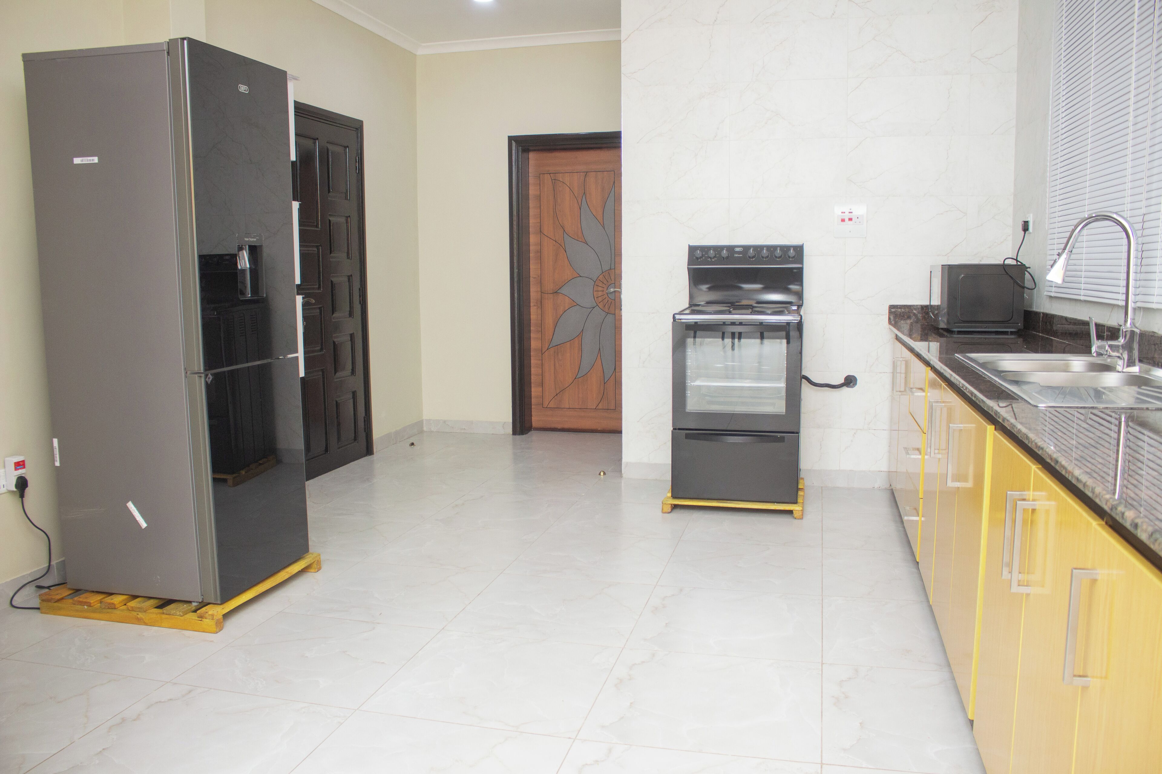 Deluxe Apartment, Balcony | Private kitchen