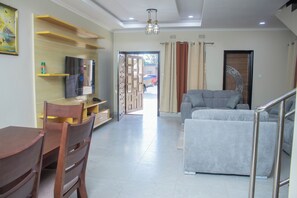 Deluxe appartement, balkon | Woonruimte