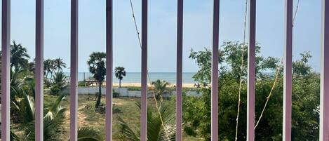 Quadruple Room, Beach View | Interior
