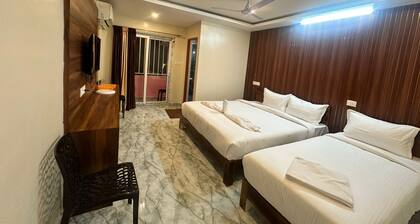 SG SQUARE GRAND BEACH RESORT