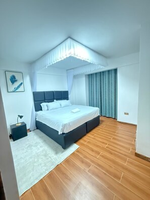 Standard Apartment, 3 Bedrooms, City View | Desk, laptop workspace, free WiFi - BRIGIT LUXURY APARTMENT  (Kisumu)