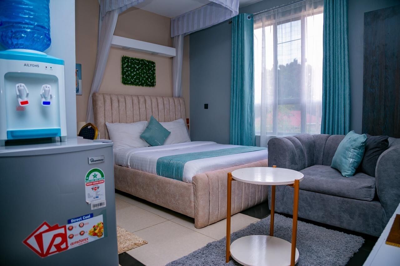 Standard Studio, City View | Desk, laptop workspace, free WiFi