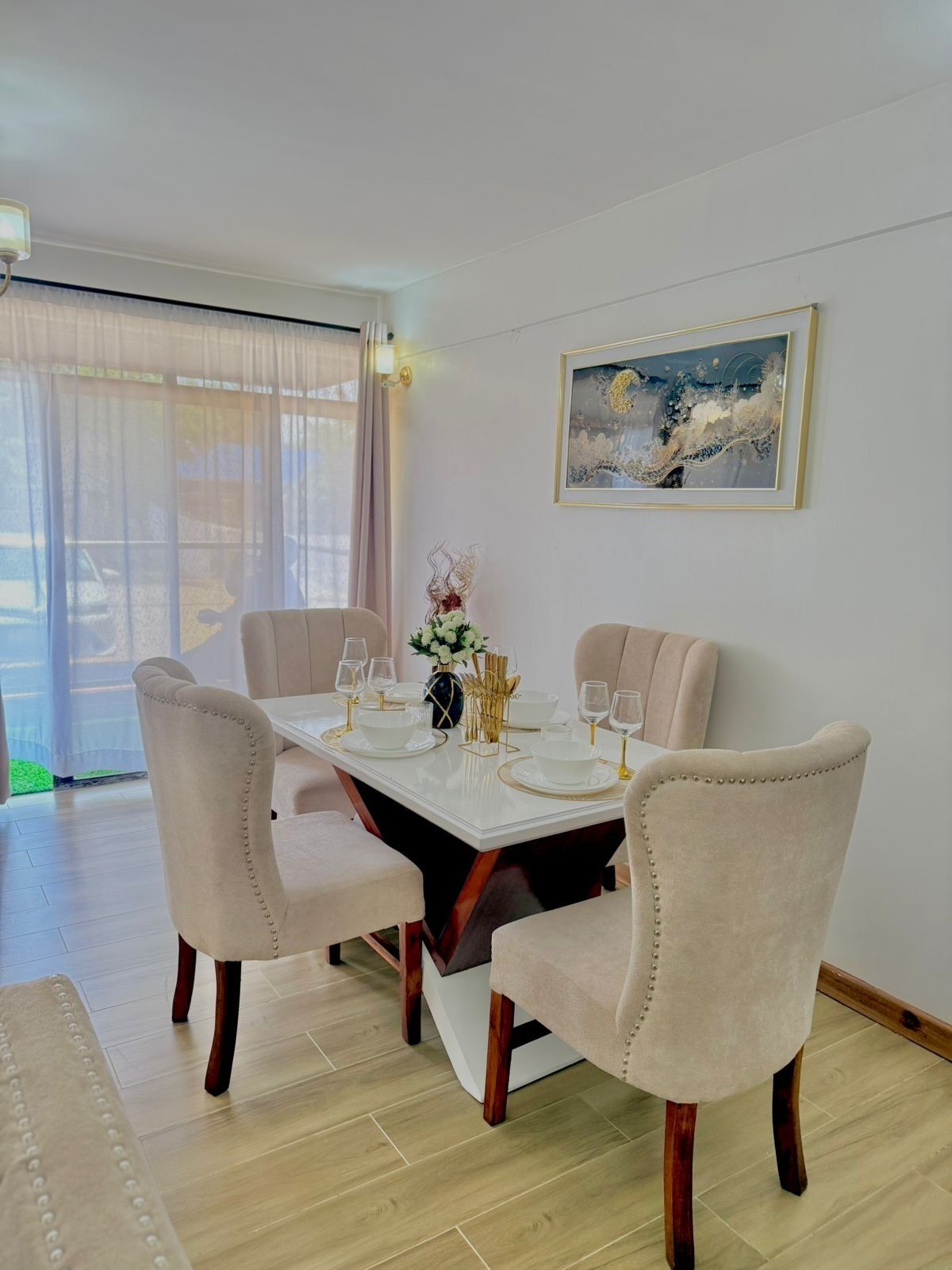 Standard Apartment, 3 Bedrooms, City View | Dining