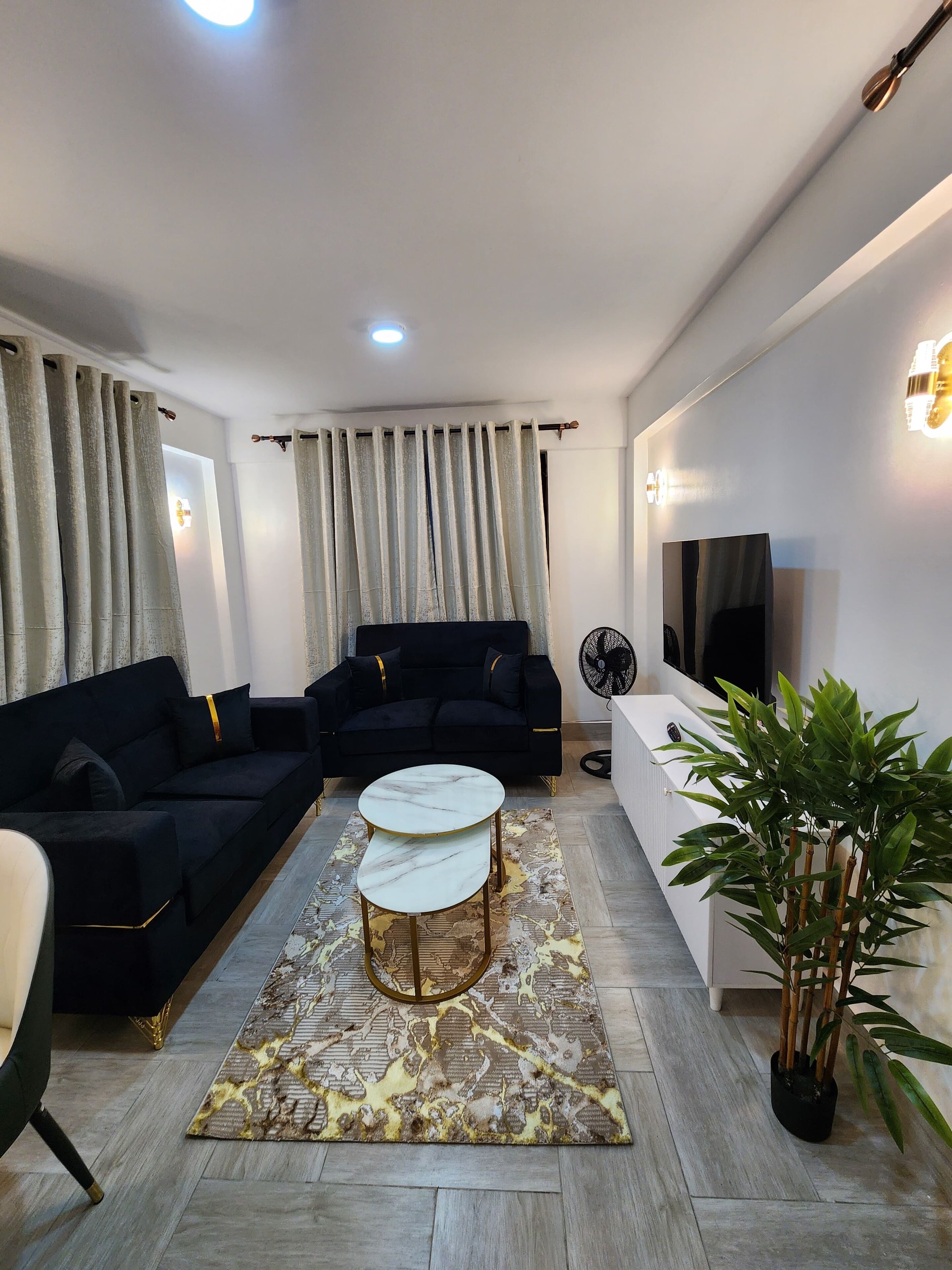 Standard Apartment, 2 Bedrooms, Mobility Accessible, City View | Living area