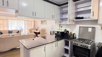 Standard-Apartment, 3 Schlafzimmer, Stadtblick | Eigene Küche
