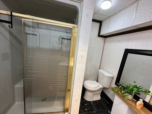 Towels, toilet paper - Cozy Quiet Apartments, Perfect for Travelling Pros (Wilmington)