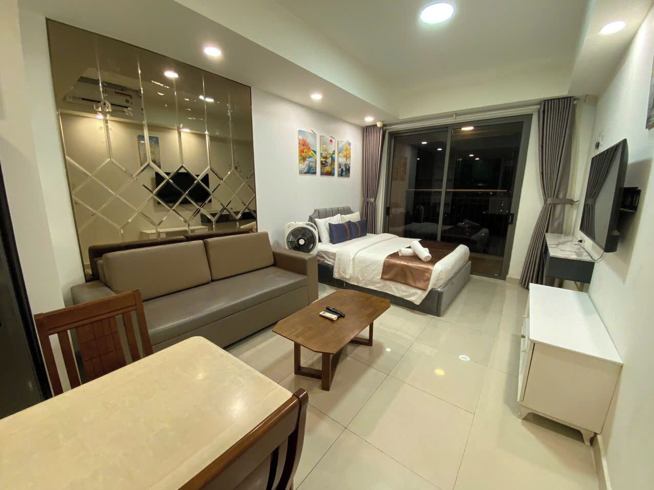 Family Suite, City View