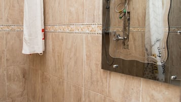Towels, soap, shampoo, toilet paper