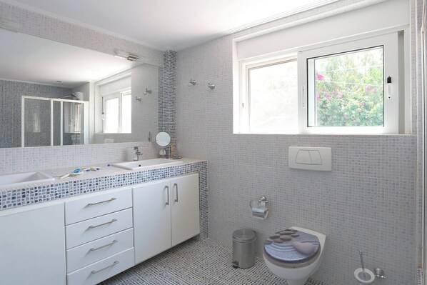 House, 3 Bedrooms, Accessible, Smoking | Bathroom - Thimari Sports & Spa With Private Pool a (Saronikos)