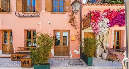 Konak Olive Guesthouse | Heart of Vlora by PikHost