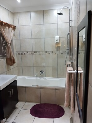 Kamar, 1 kamar tidur, Boleh Merokok | Kamar mandi