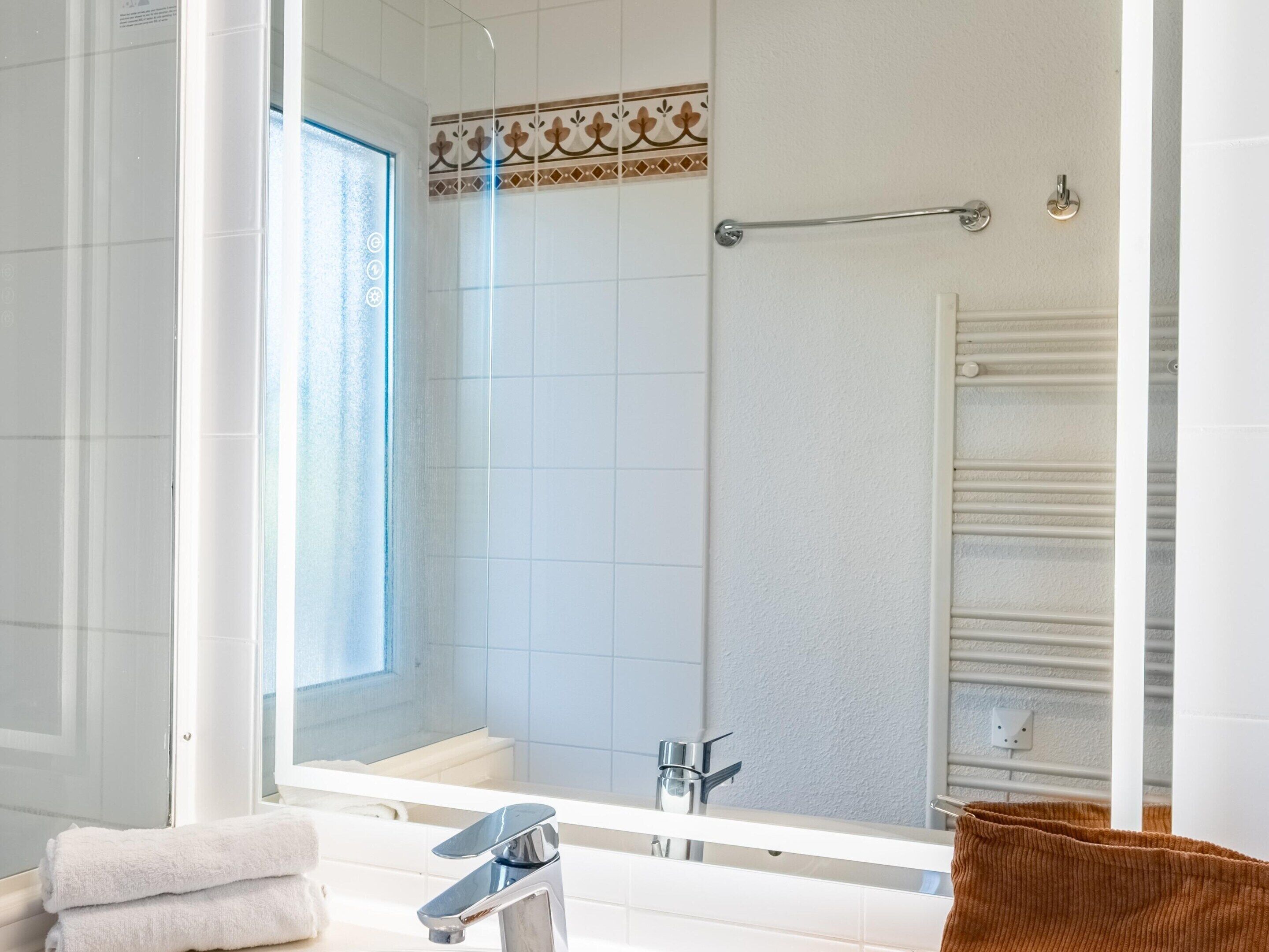Apartment | Bathroom | Hair dryer
