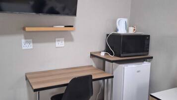 Kamar Double Standar, Bebas Asap Rokok, kamar mandi pribadi | Interior