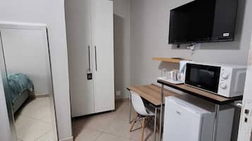 Standaard tweepersoonskamer, niet-roken, privébadkamer | Interieur