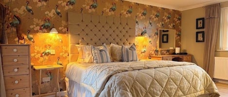 1 bedroom, desk, iron/ironing board, WiFi (free)