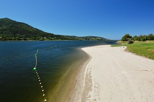 House 5 min from the beach, 15 min from Portugal. Sleeps 7. Rental p: <12 months