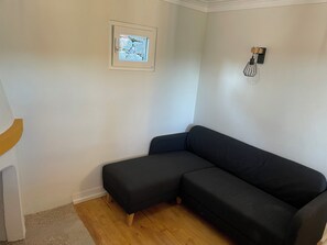Living area - Serene 2-bedroom house in charming Granjal perfect for relaxing stay (Bragança)