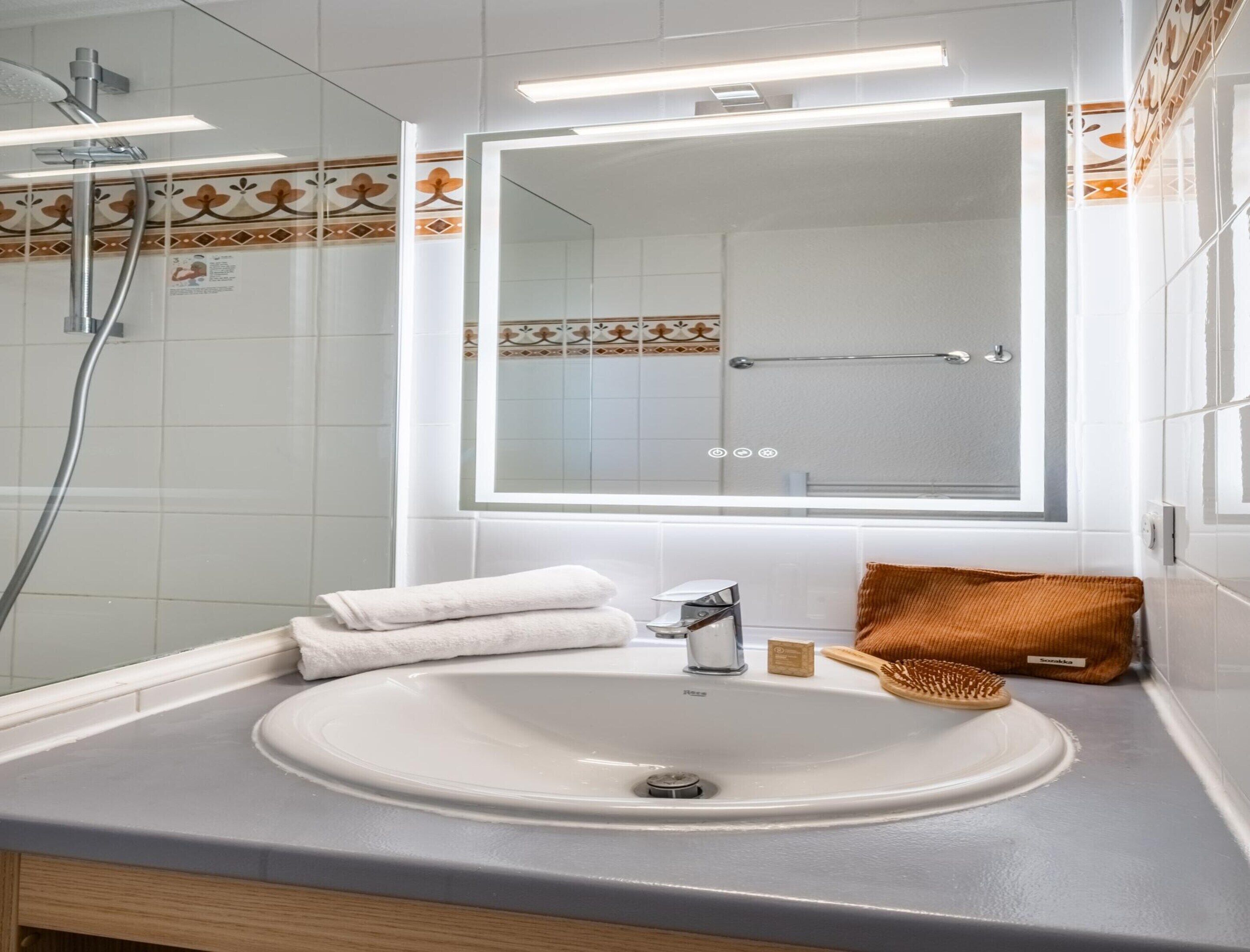 Apartamento | Banheiro | Secador de cabelo 