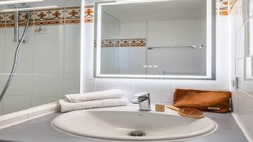 Apartamento | Banheiro | Secador de cabelo