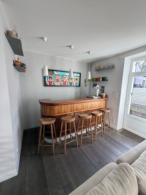 Bar (in der Unterkunft)
