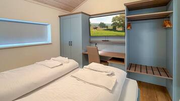 House | 3 bedrooms, individually furnished