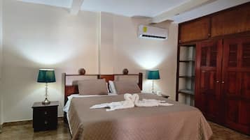 3 habitaciones, tabla de planchar con plancha y wifi gratis