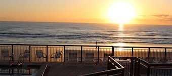 NEW! Surfside Oasis - Oceanfront 1 bedroom Beach Condo in New Smyrna Beach FL