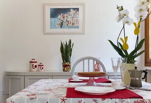 Dining - Vrbo Property (Imperia)