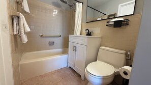 Bathroom - Luxury Condo Stay in the Heart of Atlanta (Atlanta)