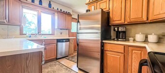 3-bedroom house in serene Spirit Lake with AC comfort