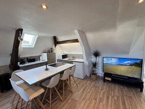 Private kitchen - Vrbo Property (Saint-Aubin-sur-Mer)