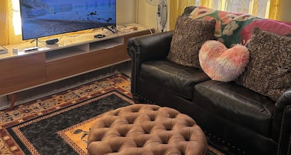 Wonderful 1-bedroom house with AC in Discovery Bay