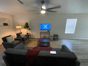 TV - Minimum 35 days Corp, Family Relocations. Furnished 3/1.5.Wifi++
3 mth Specials! (Killeen)