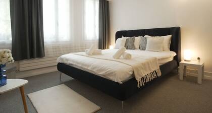 Modern Suite + Aare View | Heart of Old Town I