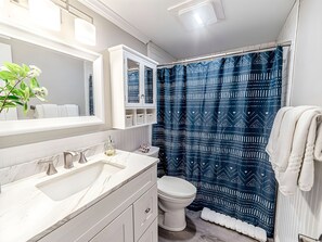 Unclassified image, 5 of 27, button - Sunny 4BR, 2 Condos for 12 at Menehune Shores! (Kihei)