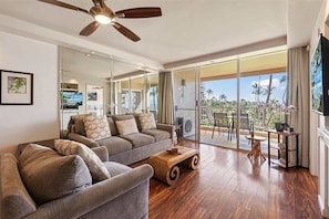 TV, offices - Menehune Shores - 4BR Condos - Sleeps 12 (Kihei)