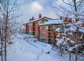Exterior - Spacious 2-bedroom delux condo with AC in Magical Park City (Park City)