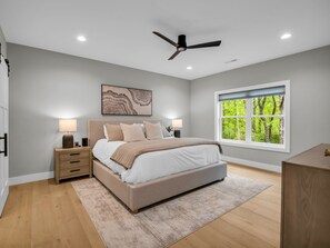 4 Schlafzimmer, Bügeleisen/Bügelbrett, WLAN, Bettwäsche