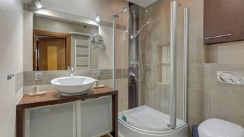 Leilighet – comfort, balkong | Bad
