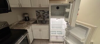 Beautiful 1-bedroom apartment with AC in vibrant Philadelphia
