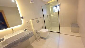 Deluxe Double Room | Bathroom | Shower, free toiletries, hair dryer, bathrobes